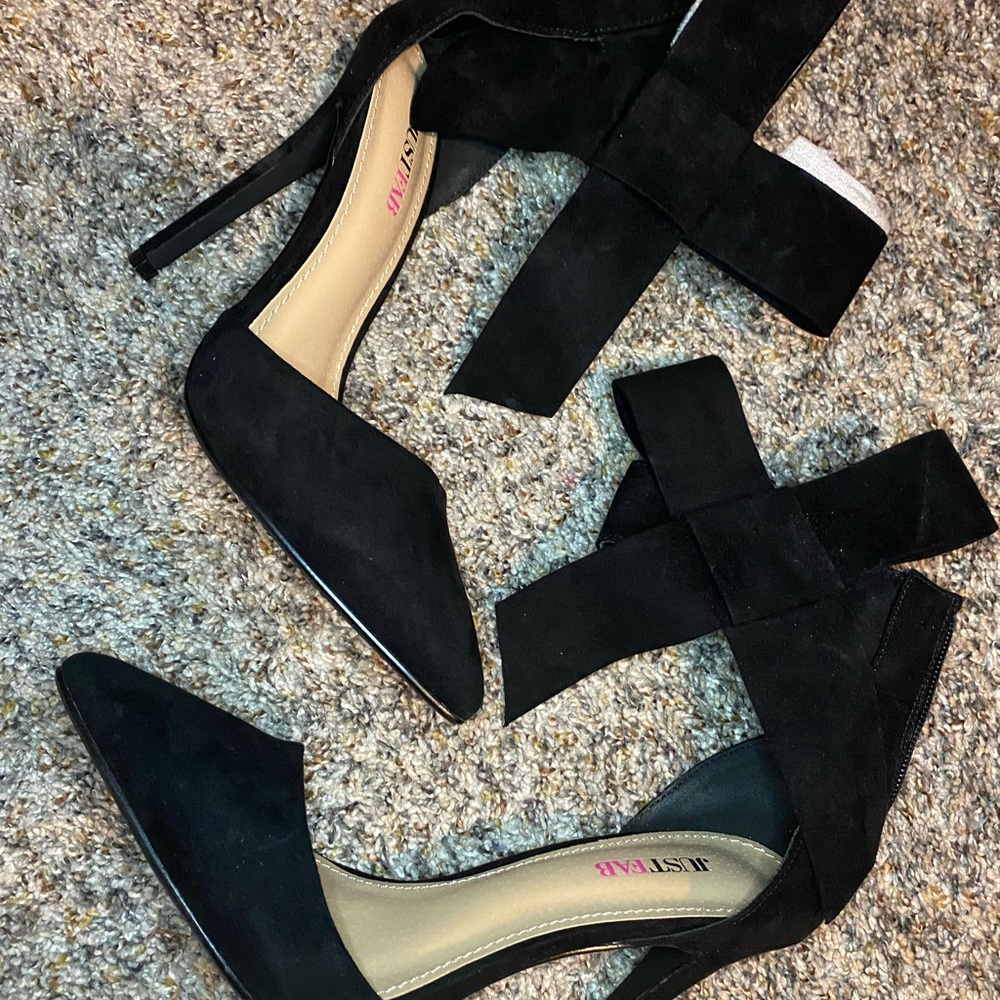 Smooth Black Velvet Heels